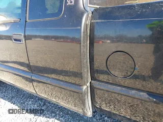 2003 GMC Sonoma z VIN 1GTCS19H138182562, wystawiony jako IAAI lot #41051512 z przebiegiem 212 117 mil mil oraz . Historia ofert i sprzedaży dostępna na DreamBid. Obrazek 14.