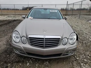 2007 Mercedes-Benz E-Class 3.5L with VIN WDBUF87X17B123174, listed as a Copart auction lot 48057505 with 117,666 mi miles and Salvage Title. Bid and sale history available at carsss.com. Image 5.
