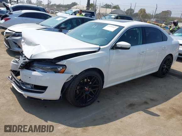 2014 Volkswagen Passat SE с VIN 1VWBN7A3XEC068708, выставлен на аукционе IAAI как лот 42439517 с пробегом 144 563 миль миль и . История ставок и продаж доступна на DreamBid. Изображение 2.