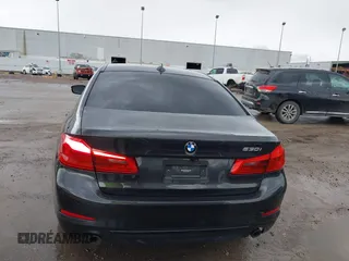 2020 BMW 5 Series 530i with VIN WBAJR3C08LWW77822, listed as a IAAI auction lot 41880376 with 52,533 mi miles and . Bid and sale history available at carsss.com. Image 17.