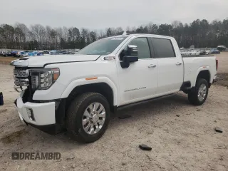 2022 GMC Sierra 2500HD Denali z VIN 1GT49REY8NF121521, wystawiony jako Copart lot #47622155 z przebiegiem 45 768 mil mil oraz Szkoda całkowita • Salvage title. Historia ofert i sprzedaży dostępna na DreamBid. Obrazek 1.