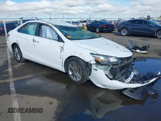2015 Toyota Camry XLE z VIN 4T1BF1FK7FU110031, wystawiony jako IAAI lot #41906811 z przebiegiem Nie podano mil oraz . Historia ofert i sprzedaży dostępna na DreamBid. Obrazek 1.