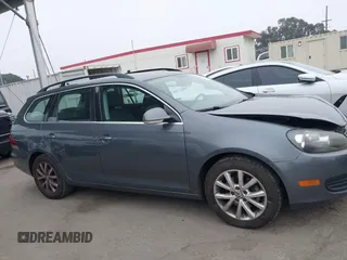 2010 Volkswagen Jetta с VIN 3VWTZ8AJ1AM641503, выставлен на аукционе IAAI как лот 42466090 с пробегом 83 804 миль миль и . История ставок и продаж доступна на DreamBid. Изображение 13.