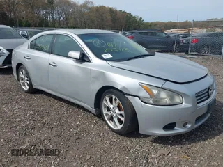 2013 Nissan Maxima SV z VIN 1N4AA5AP3DC818200, wystawiony jako IAAI lot #42131860 z przebiegiem Nie podano mil oraz . Historia ofert i sprzedaży dostępna na DreamBid. Obrazek 1.