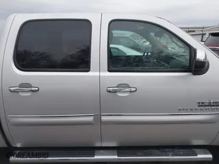 2012 Chevrolet Silverado 1500 LT with VIN 3GCPCSE02CG192161, listed as a IAAI auction lot 41287598 with 284,698 mi miles. Bid and sale history available at carsss.com. Image 13.