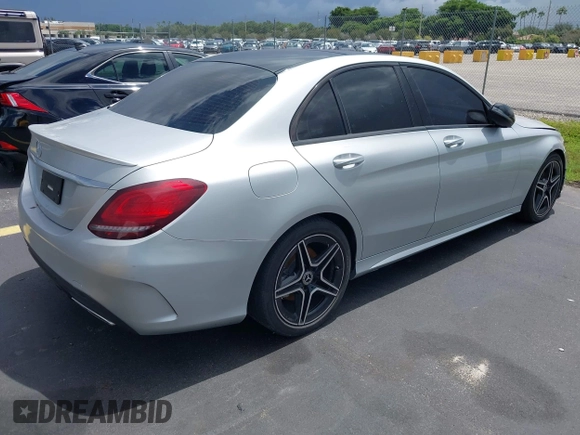 2021 Mercedes-Benz C 300 с VIN W1KWF8DB3MR651648, выставлен на аукционе IAAI как лот 42598403 с пробегом 95 609 миль миль и . История ставок и продаж доступна на DreamBid. Изображение 4.