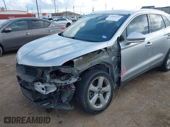 2015 Lincoln MKC z VIN 5LMCJ1A91FUJ13477, wystawiony jako IAAI lot #42042457 z przebiegiem 134 046 mil mil oraz . Historia ofert i sprzedaży dostępna na DreamBid. Obrazek 6.