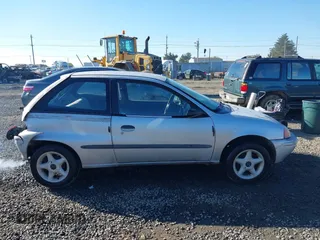 1999 Suzuki Swift z VIN 2S2AB21H9X6600313, wystawiony jako IAAI lot #41430319 z przebiegiem 149 795 mil mil oraz . Historia ofert i sprzedaży dostępna na DreamBid. Obrazek 13.