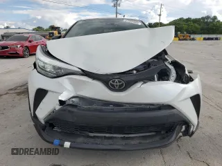2022 Toyota C-HR XLE z VIN JTNKHMBXXN1131677, wystawiony jako Copart lot #57052965 z przebiegiem 77 600 mil mil oraz Szkody całkowita. Historia ofert i sprzedaży dostępna na DreamBid. Obrazek 5.