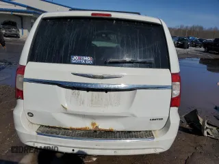 2015 Chrysler Town & Country Limited Platinum with VIN 2C4RC1GG1FR553701, listed as a Copart auction lot 48305755 with 0 mi miles and Salvage Title. Bid and sale history available at carsss.com. Image 6.