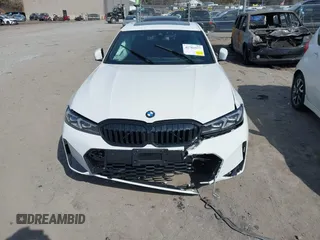 2024 BMW 3 Series 330i xDrive with VIN 3MW89FF04R8E73192, listed as a IAAI auction lot 41781977 with 4,124 mi miles. Bid and sale history available at carsss.com. Image 12.