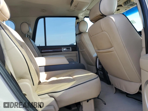 2005 Lincoln Navigator Luxury z VIN 5LMFU27535LJ20448, wystawiony jako Copart lot #45606605 z przebiegiem 221 452 mil mil oraz Czysty tytuł • Clean title. Historia ofert i sprzedaży dostępna na DreamBid. Obrazek 11.