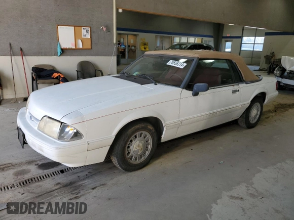 1993 Ford Mustang с VIN 1FACP44M2PF125589, выставлен на аукционе Copart как лот 75556214 с пробегом 46 567 миль миль и Чистый • Clean title. История ставок и продаж доступна на DreamBid. Изображение 1.