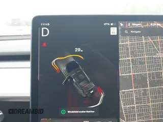 2022 Tesla Model Y Performance z VIN 7SAYGDEF0NF491586, wystawiony jako IAAI lot #42276747 z przebiegiem 117 203 mil mil oraz . Historia ofert i sprzedaży dostępna na DreamBid. Obrazek 20.