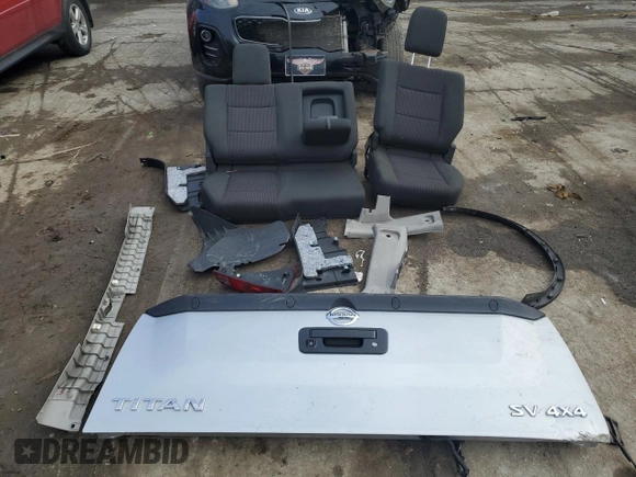 2015 Nissan Titan Pro-4X with VIN 1N6AA0EC1FN512072, listed as a Copart auction lot 85733174 with 92,460 mi miles and Salvage title. Bid and sale history available at DreamBid. Image 12.