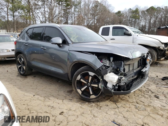 2019 Volvo XC40 Momentum z VIN YV4AC2HK4K2151764, wystawiony jako Copart lot #73491882 z przebiegiem 40 243 mil mil oraz . Historia ofert i sprzedaży dostępna na DreamBid. Obrazek 4.