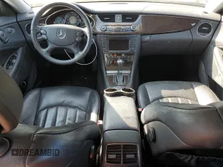2007 Mercedes-Benz CLS 550 with VIN WDDDJ72X97A107205, listed as a Copart auction lot 70282894 with 69,433 mi miles and Salvage Title. Bid and sale history available at DreamBid. Image 8.