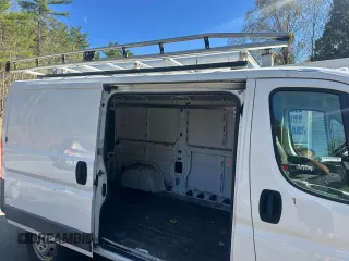 2018 Ram ProMaster Cargo with VIN 3C6TRVAG0JE148452, listed as a Copart auction lot 55467765 with 130,100 mi miles and Clean Title. Bid and sale history available at DreamBid. Image 6.