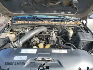 2000 Chevrolet Silverado 1500 with VIN 2GCEC19W3Y1334095, listed as a Copart auction lot 41530595 with 254,054 mi miles and Salvage Title. Bid and sale history available at DreamBid. Image 11.