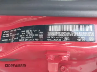 2015 Jeep Renegade Latitude with VIN ZACCJABT6FPC27221, listed as a IAAI auction lot 40810159 with Not Provided miles. Bid and sale history available at carsss.com. Image 9.