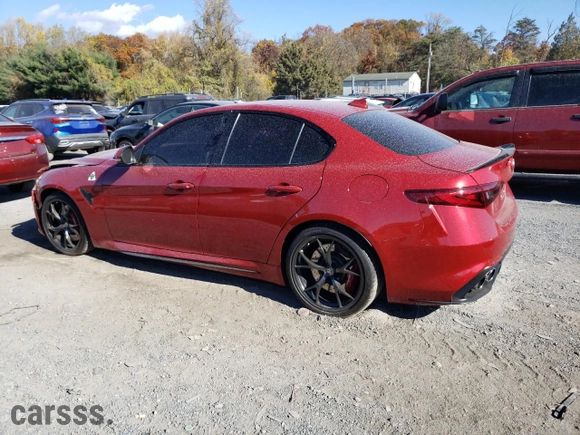 2017 Alfa Romeo Giulia Quadrifoglio with VIN ZARFAEAV4H7530981, listed as a Copart auction lot 77932774 with 28,304 mi miles and Salvage Title. Bid and sale history available at carsss.com. Image 2.