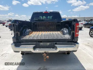 2020 Ram 1500 Laramie z VIN 1C6RREDT7LN306139, wystawiony jako Copart lot #62704995 z przebiegiem 118 657 mil mil oraz Szkoda całkowita • Salvage title. Historia ofert i sprzedaży dostępna na DreamBid. Obrazek 6.