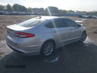 2017 Ford Fusion SE z VIN 3FA6P0HD4HR118826, wystawiony jako IAAI lot #40743513 z przebiegiem 130 038 mil mil oraz . Historia ofert i sprzedaży dostępna na DreamBid. Obrazek 4.