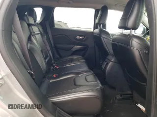 2019 Jeep Cherokee Latitude Plus z VIN 1C4PJMLX5KD331230, wystawiony jako Copart lot #56029515 z przebiegiem 84 912 mil mil oraz Szkoda całkowita • Salvage title. Historia ofert i sprzedaży dostępna na DreamBid. Obrazek 11.