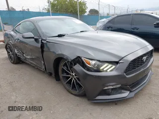 2016 Ford Mustang EcoBoost z VIN 1FA6P8TH4G5290350, wystawiony jako IAAI lot #42195141 z przebiegiem 98 495 mil mil oraz . Historia ofert i sprzedaży dostępna na DreamBid. Obrazek 1.