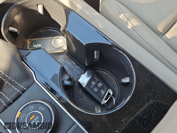 2023 Volkswagen Atlas SE с VIN 1V2HR2CA7PC526108, выставлен на аукционе IAAI как лот 42844449 с пробегом 38 696 миль миль и . История ставок и продаж доступна на DreamBid. Изображение 43.