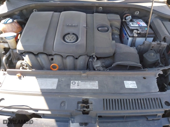 2013 Volkswagen Passat SE w/Sunroof with VIN 1VWBH7A36DC020984, listed as a IAAI auction lot 41883902 with 169,916 mi miles. Bid and sale history available at carsss.com. Image 10.