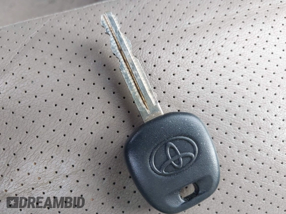 2008 Toyota RAV4 Limited with VIN JTMBD31VX86073331, listed as a IAAI auction lot 42270260 with 124,450 mi miles and . Bid and sale history available at DreamBid. Image 11.