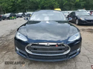 2013 Tesla Model S with VIN 5YJSA1CN8DFP06126, listed as a Copart auction lot 63098515 with 47,215 mi miles and Clean title. Bid and sale history available at DreamBid. Image 5.