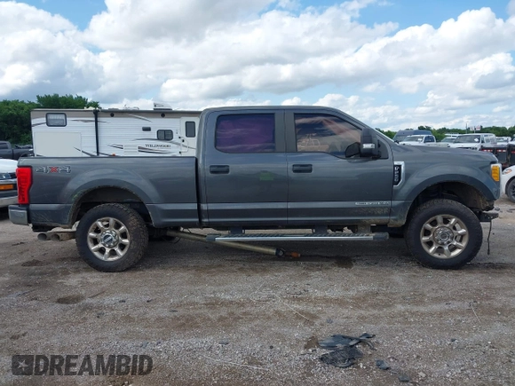 2017 Ford F-250 Lariat с VIN 1FT7W2BTXHEC68228, выставлен на аукционе IAAI как лот 42333514 с пробегом Не указан миль и . История ставок и продаж доступна на DreamBid. Изображение 13.