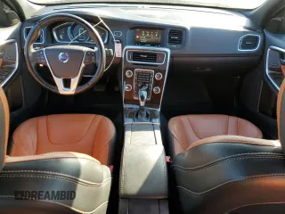 2017 Volvo V60 T5 Drive-E Platinum with VIN YV140MEM1H1339323, listed as a Copart auction lot 85334704 with 45,629 mi miles and Salvage Title. Bid and sale history available at carsss.com. Image 8.