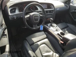 2012 Audi A5 Premium Plus z VIN WAULFAFR2CA042043, wystawiony jako Copart lot #55619675 z przebiegiem 182 487 mil mil oraz Szkoda całkowita • Salvage title. Historia ofert i sprzedaży dostępna na DreamBid. Obrazek 8.