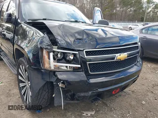 2012 Chevrolet Suburban LT with VIN 1GNSCJE01CR230409, listed as a IAAI auction lot 41300524 with 278,451 mi miles. Bid and sale history available at carsss.com. Image 6.