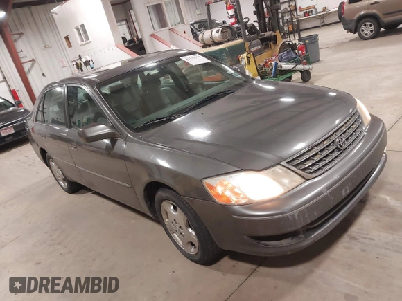 2004 Toyota Avalon XL z VIN 4T1BF28B64U389214, wystawiony jako IAAI lot #42131695 z przebiegiem 187 352 mil mil oraz . Historia ofert i sprzedaży dostępna na DreamBid. Obrazek 1.