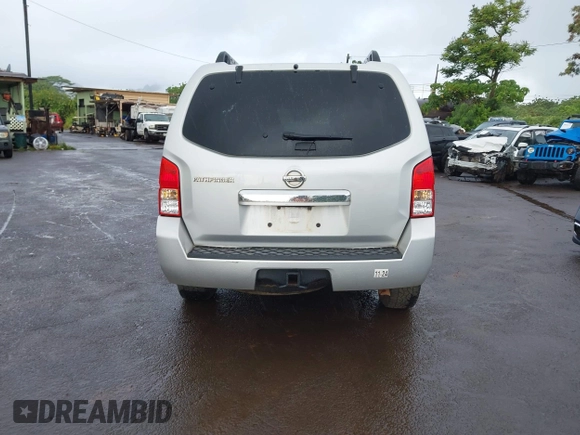 2012 Nissan Pathfinder S z VIN 5N1AR1NN7CC631069, wystawiony jako IAAI lot #39690253 z przebiegiem 135 828 mil mil oraz . Historia ofert i sprzedaży dostępna na DreamBid. Obrazek 16.