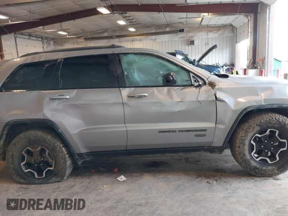2016 Jeep Grand Cherokee Laredo with VIN 1C4RJFAG6GC366301, listed as a IAAI auction lot 42275011 with 203,133 mi miles and . Bid and sale history available at DreamBid. Image 13.