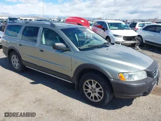 2006 Volvo XC70 with VIN YV4SZ592461225909, listed as a IAAI auction lot 41822818 with NaN miles. Bid and sale history available at carsss.com. Image 1.