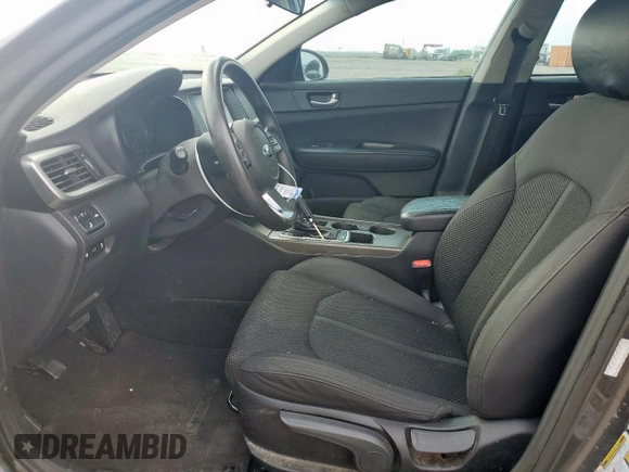 2020 Kia Optima SE z VIN 5XXGT4L30LG441200, wystawiony jako Copart lot #56465235 z przebiegiem 105 791 mil mil oraz Szkoda całkowita • Salvage title. Historia ofert i sprzedaży dostępna na DreamBid. Obrazek 7.