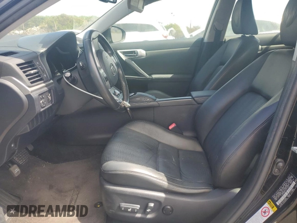 2012 Lexus CT 200h z VIN JTHKD5BHXC2112504, wystawiony jako Copart lot #47883655 z przebiegiem 120 805 mil mil oraz Czysty tytuł • Clean title. Historia ofert i sprzedaży dostępna na DreamBid. Obrazek 7.
