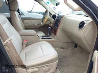 2008 Ford Explorer Eddie Bauer with VIN 1FMEU64E28UA69159, listed as a IAAI auction lot 42122400 with 188,002 mi miles. Bid and sale history available at carsss.com. Image 5.