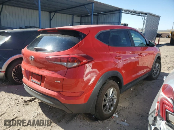 2018 Hyundai Tucson SE z VIN KM8J2CA44JU688429, wystawiony jako Copart lot #56484525 z przebiegiem 86 578 mil mil oraz Tytuł czysty. Historia ofert i sprzedaży dostępna na DreamBid. Obrazek 3.
