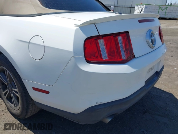 2011 Ford Mustang V6 with VIN 1ZVBP8EM7B5120394, listed as a IAAI auction lot 42207328 with 155,584 mi miles and . Bid and sale history available at DreamBid. Image 17.