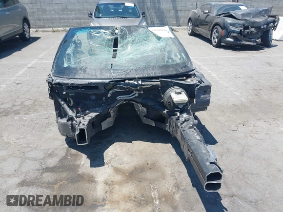 2017 Chevrolet Corvette 1LT with VIN 1G1YB2D72H5121877, listed as a IAAI auction lot 39965830 with Not provided miles and . Bid and sale history available at DreamBid. Image 11.