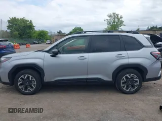 2025 Subaru Forester Premium z VIN JF2SLDDC1SH441525, wystawiony jako IAAI lot #42276340 z przebiegiem 6 389 mil mil oraz . Historia ofert i sprzedaży dostępna na DreamBid. Obrazek 15.