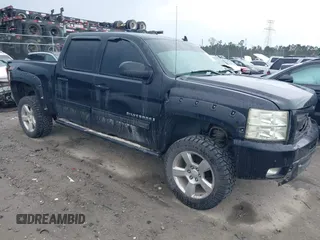 2009 Chevrolet Silverado 1500 LT with VIN 3GCEK23399G271715, listed as a IAAI auction lot 41863258 with 227,380 mi miles and . Bid and sale history available at DreamBid. Image 1.