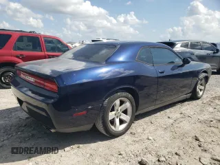 2013 Dodge Challenger SXT z VIN 2C3CDYAG4DH676114, wystawiony jako Copart lot #55225035 z przebiegiem Nie podano mil oraz Szkody całkowita. Historia ofert i sprzedaży dostępna na DreamBid. Obrazek 3.